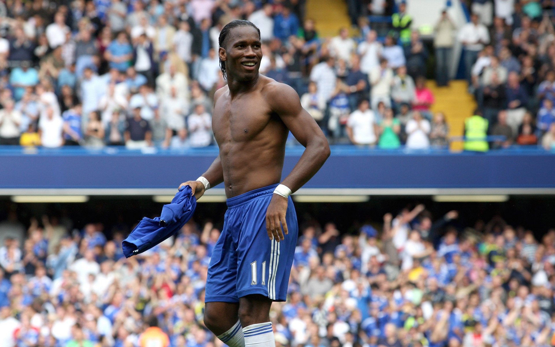 点球大战惊心动魄,绿茵场上决出胜负